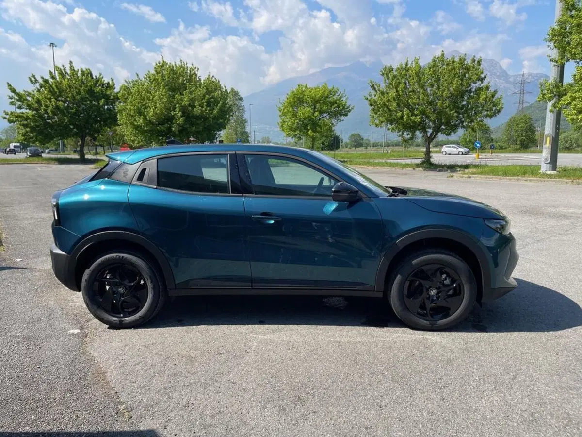 Alfa Romeo Junior nuova a Sondrio (5)