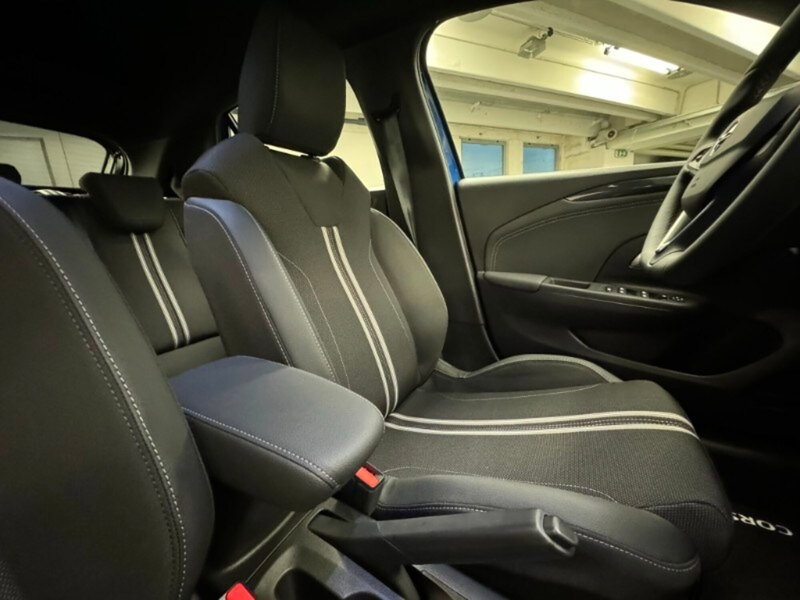 Opel Corsa nuova a Lecco (15)