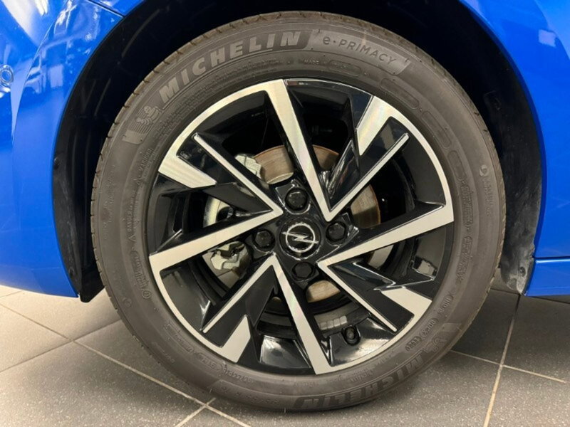 Opel Corsa nuova a Lecco (3)