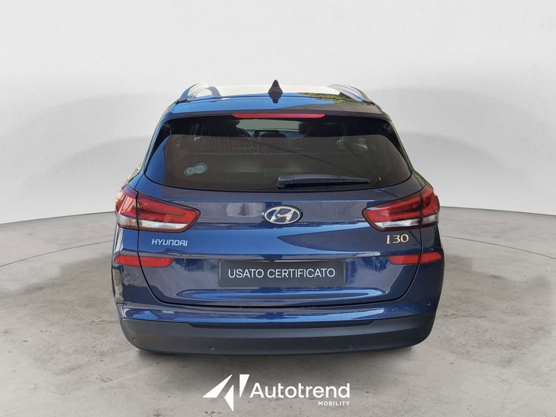 Hyundai i30 Station Wagon usata a Bari (4)