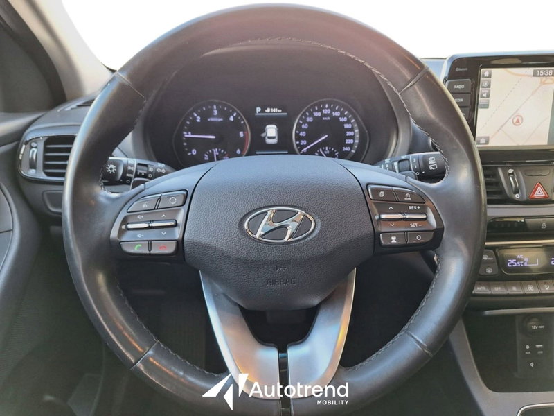 Hyundai i30 Station Wagon usata a Bari (9)