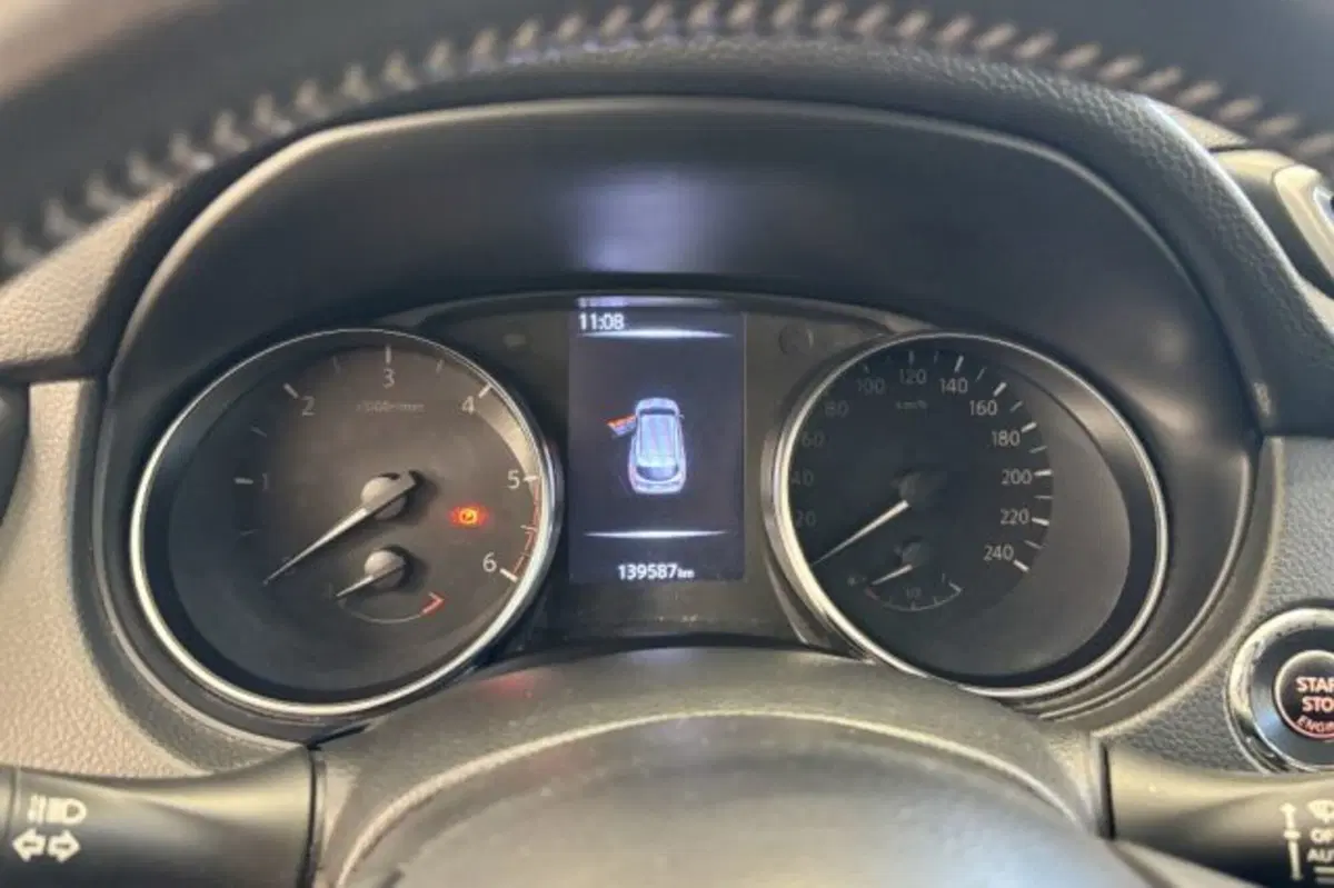 Nissan Qashqai usata a Latina (13)