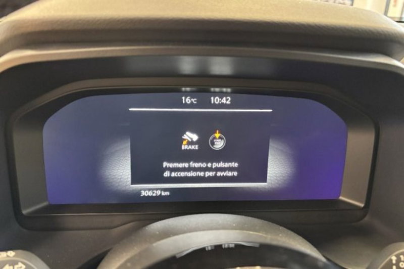 Nissan Qashqai usata a Latina (12)