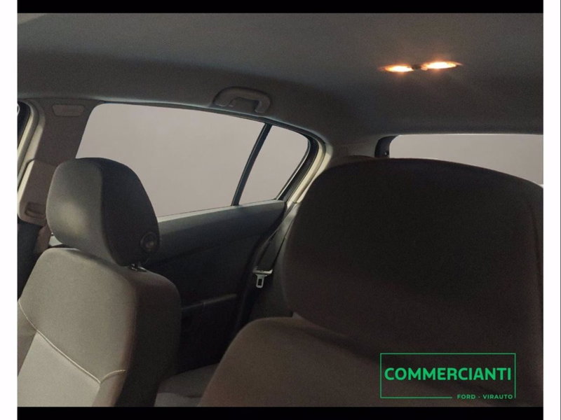 Opel Astra usata a Catania (20)