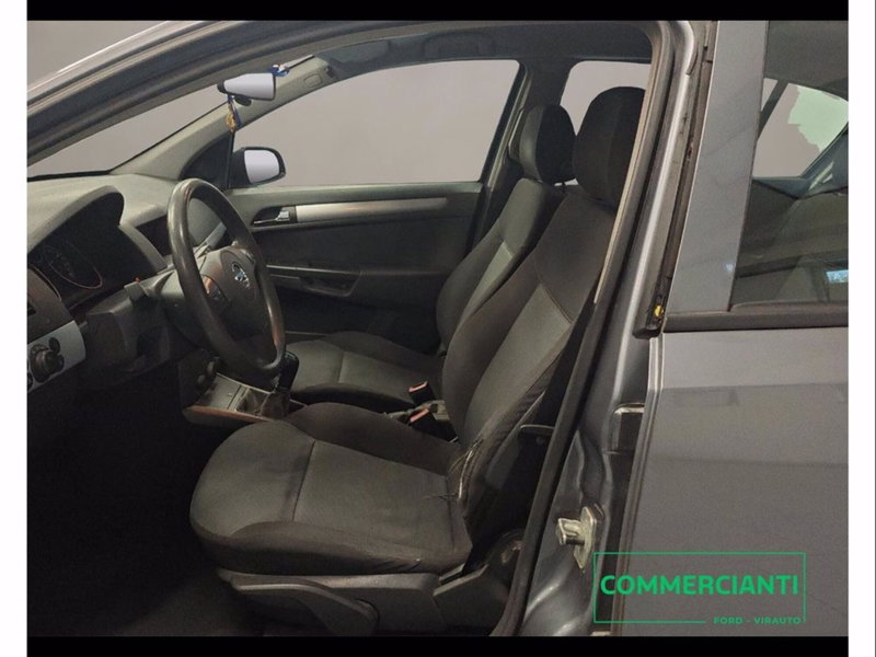 Opel Astra usata a Catania (9)