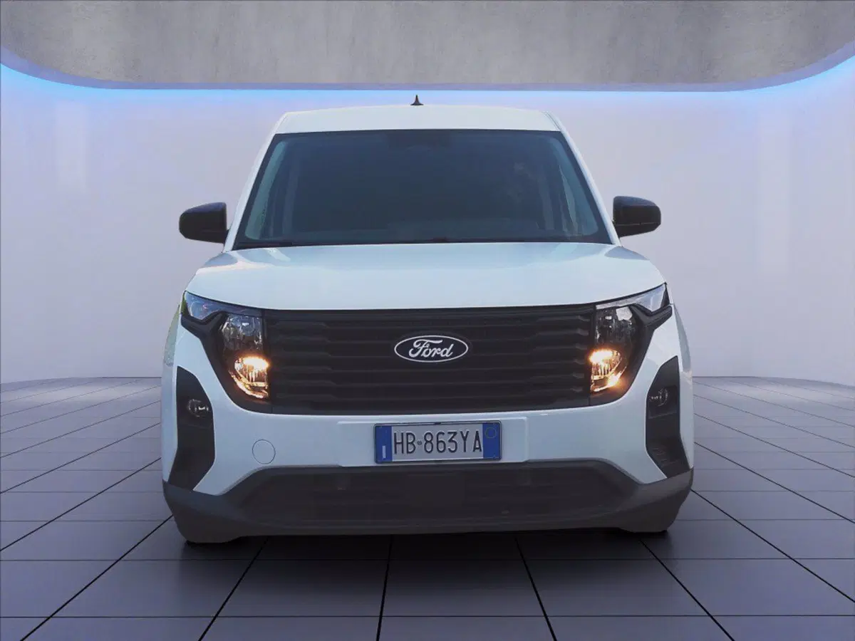 Ford Transit Courier Furgone nuova a Milano (2)