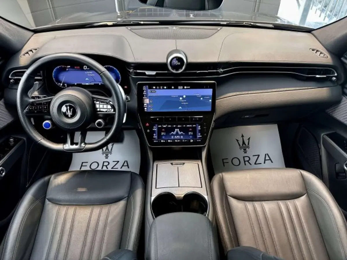 Maserati Grecale usata a Torino (15)