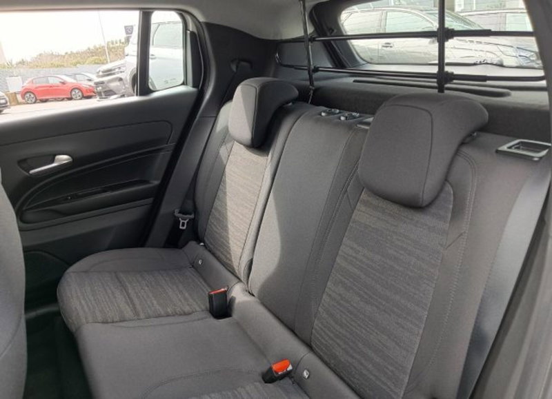 Jeep Avenger nuova a Brescia (10)