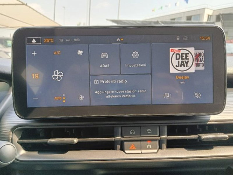 Jeep Avenger nuova a Brescia (19)