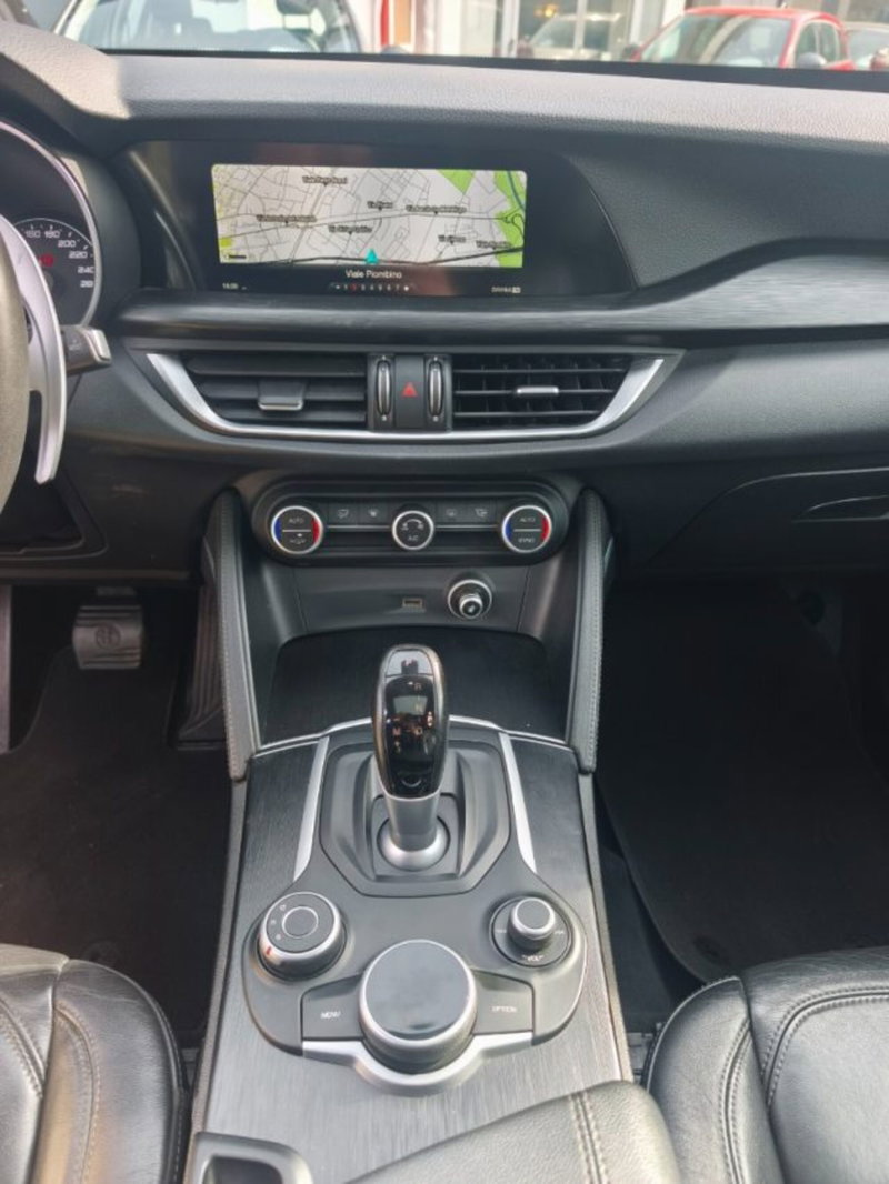 Alfa Romeo Stelvio usata a Firenze (12)