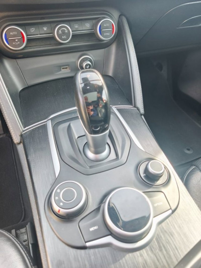 Alfa Romeo Stelvio usata a Firenze (13)