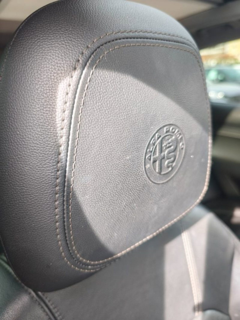 Alfa Romeo Stelvio usata a Firenze (16)