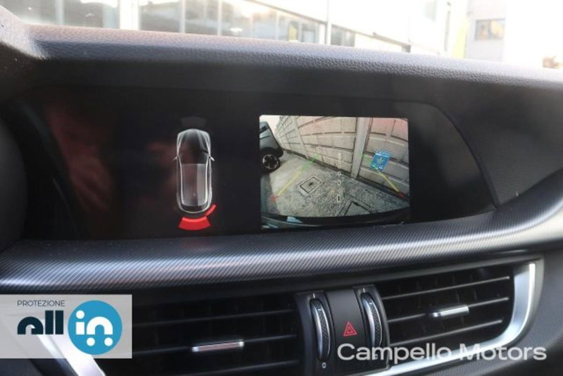 Alfa Romeo Stelvio nuova a Venezia (11)