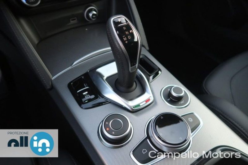 Alfa Romeo Stelvio nuova a Venezia (13)