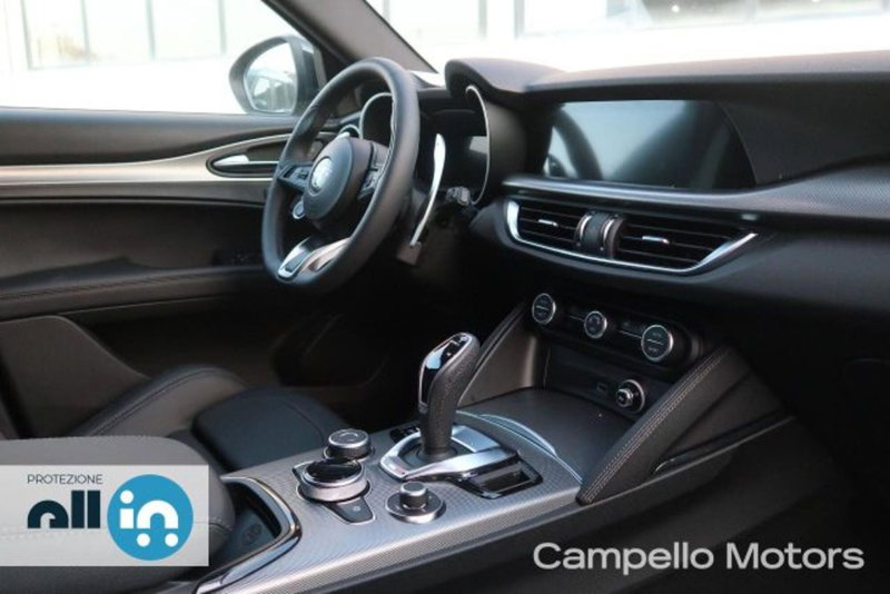 Alfa Romeo Stelvio nuova a Venezia (14)