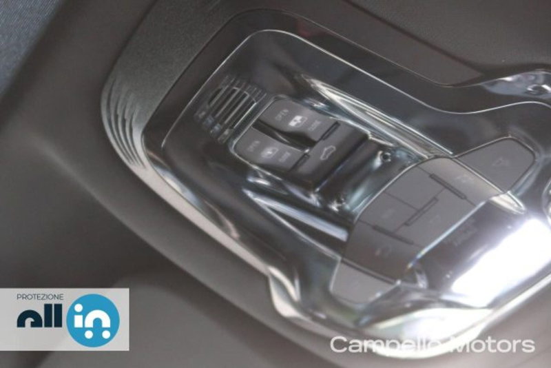 Alfa Romeo Stelvio nuova a Venezia (18)