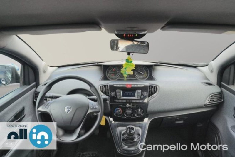 Lancia Ypsilon usata a Venezia (7)