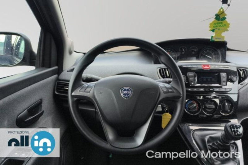 Lancia Ypsilon usata a Venezia (8)