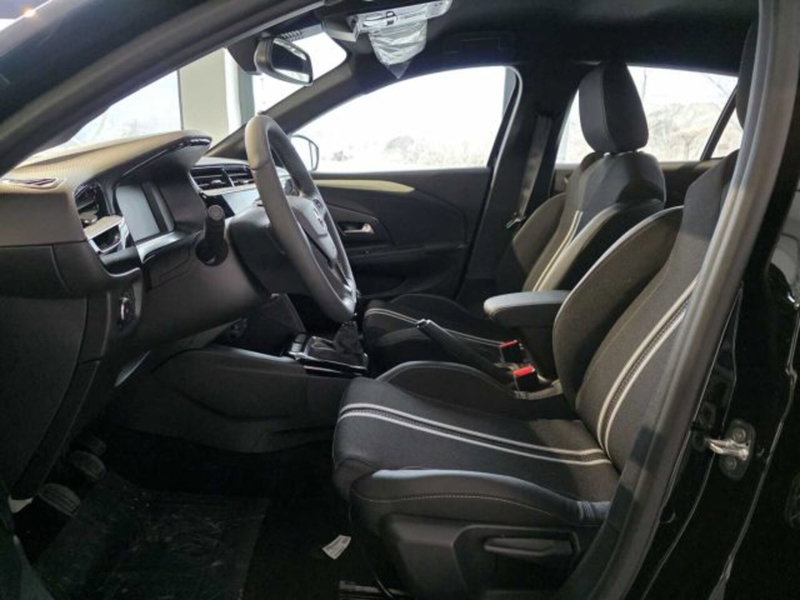 Opel Corsa nuova a Sondrio (10)