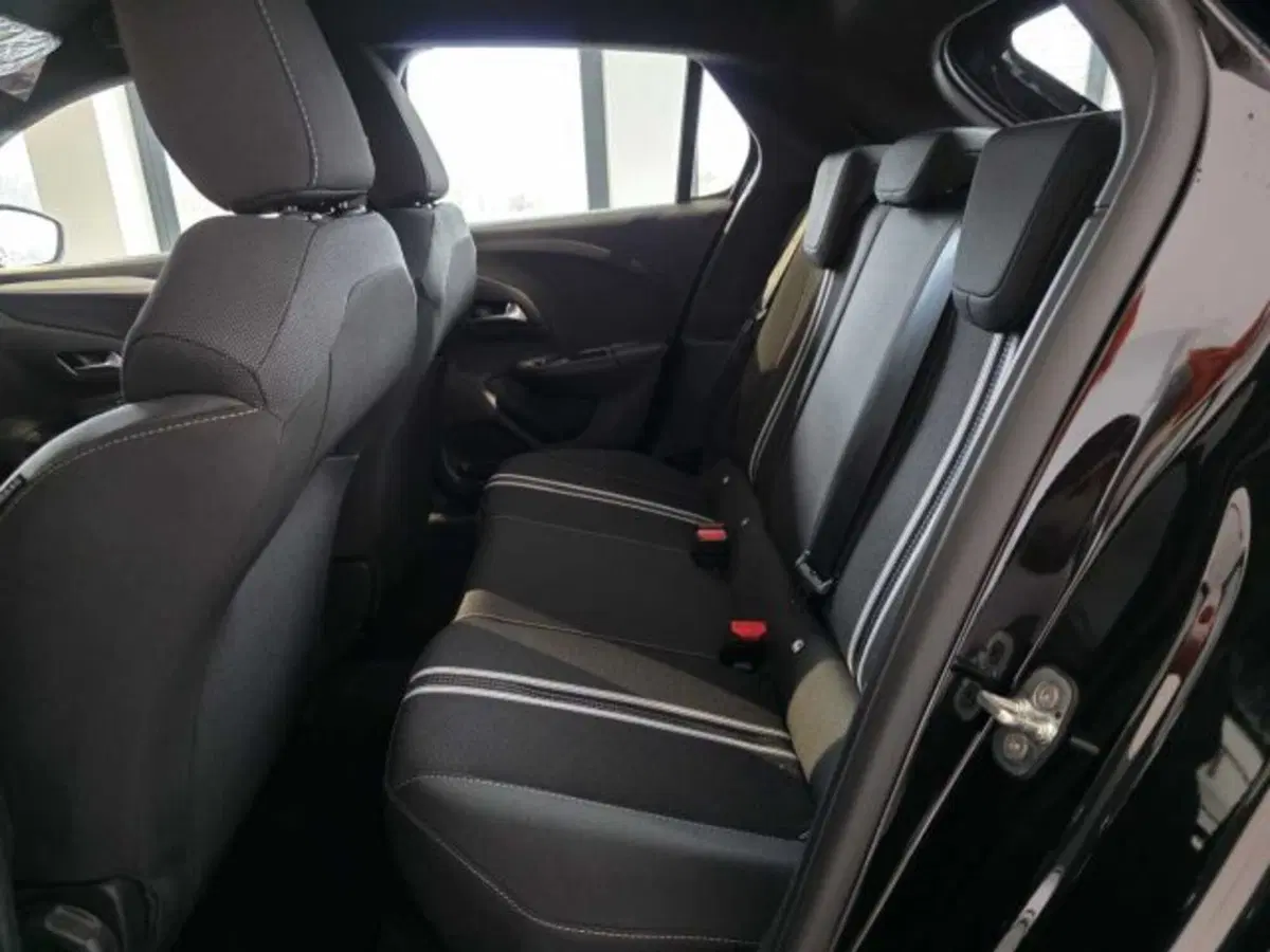 Opel Corsa nuova a Sondrio (11)