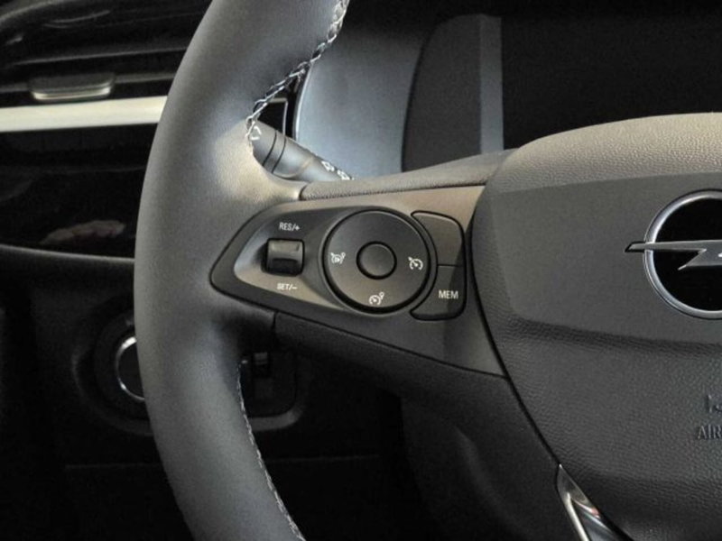 Opel Corsa nuova a Sondrio (18)