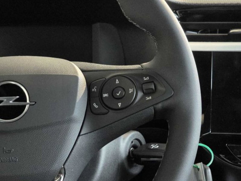 Opel Corsa nuova a Sondrio (19)