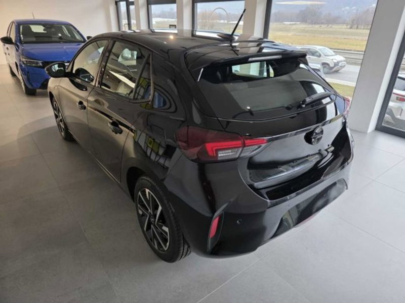 Opel Corsa nuova a Sondrio (3)