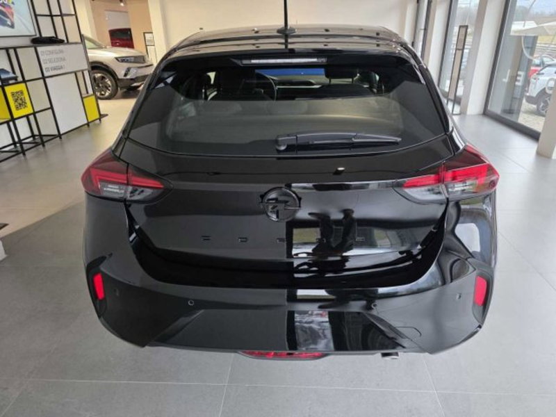 Opel Corsa nuova a Sondrio (4)