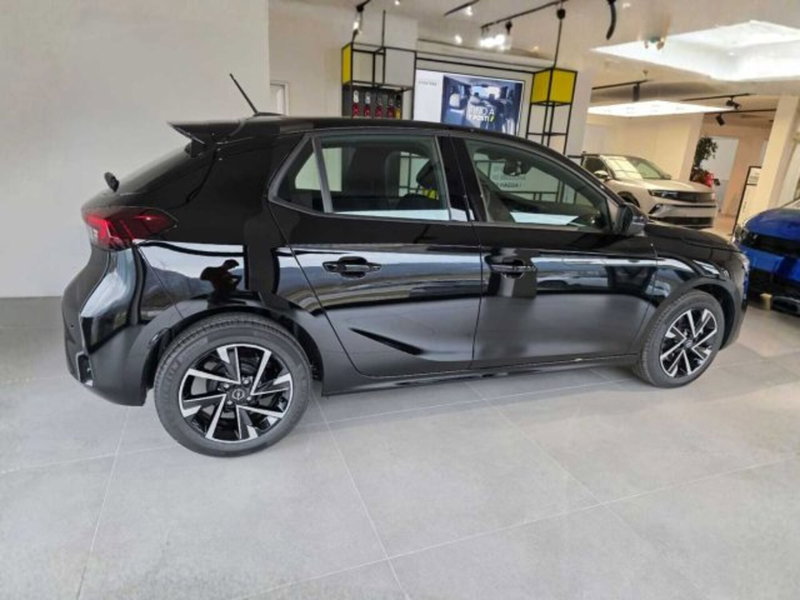 Opel Corsa nuova a Sondrio (6)