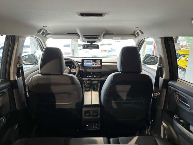 Nissan X-Trail nuova a Sondrio (16)