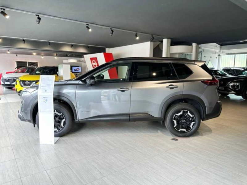 Nissan X-Trail nuova a Sondrio (2)