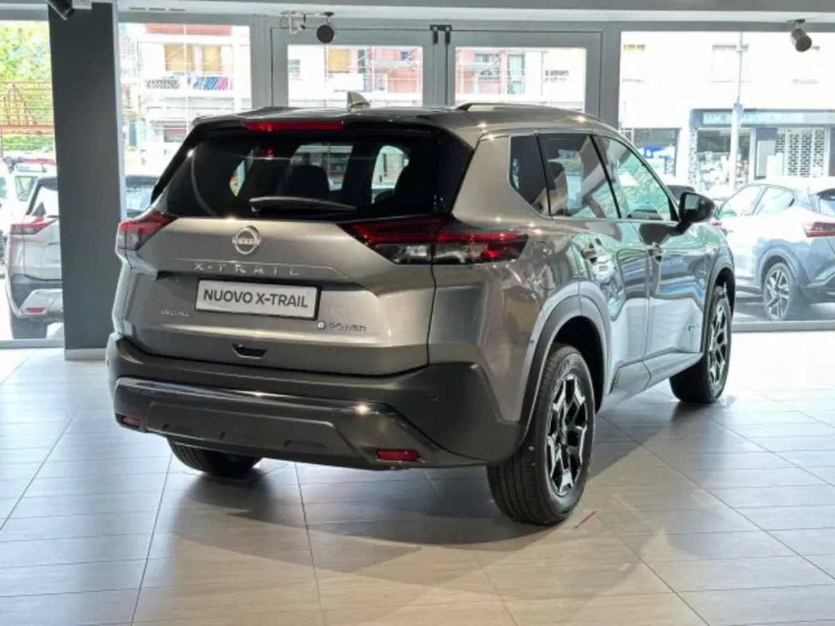 Nissan X-Trail nuova a Sondrio (5)