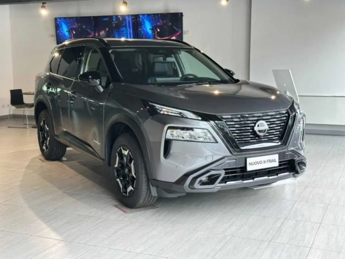 Nissan X-Trail nuova a Sondrio (7)