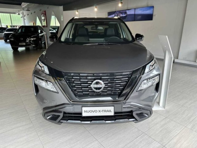 Nissan X-Trail nuova a Sondrio (8)