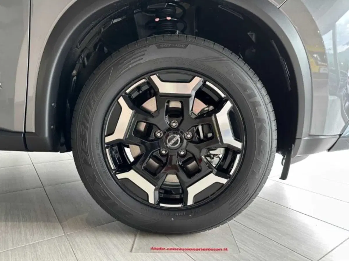 Nissan X-Trail nuova a Sondrio (9)