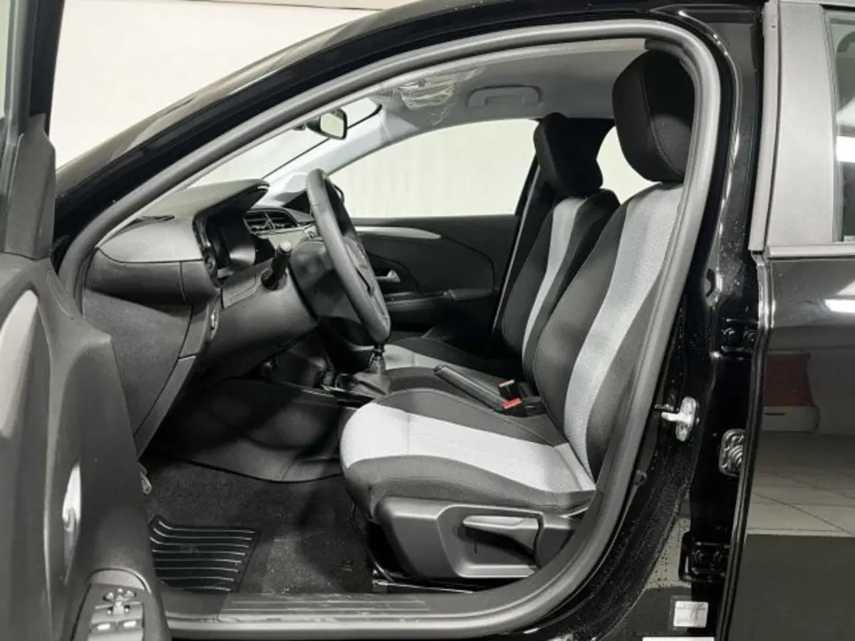 Opel Corsa nuova a Sondrio (10)