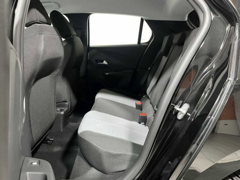 Opel Corsa nuova a Sondrio (11)