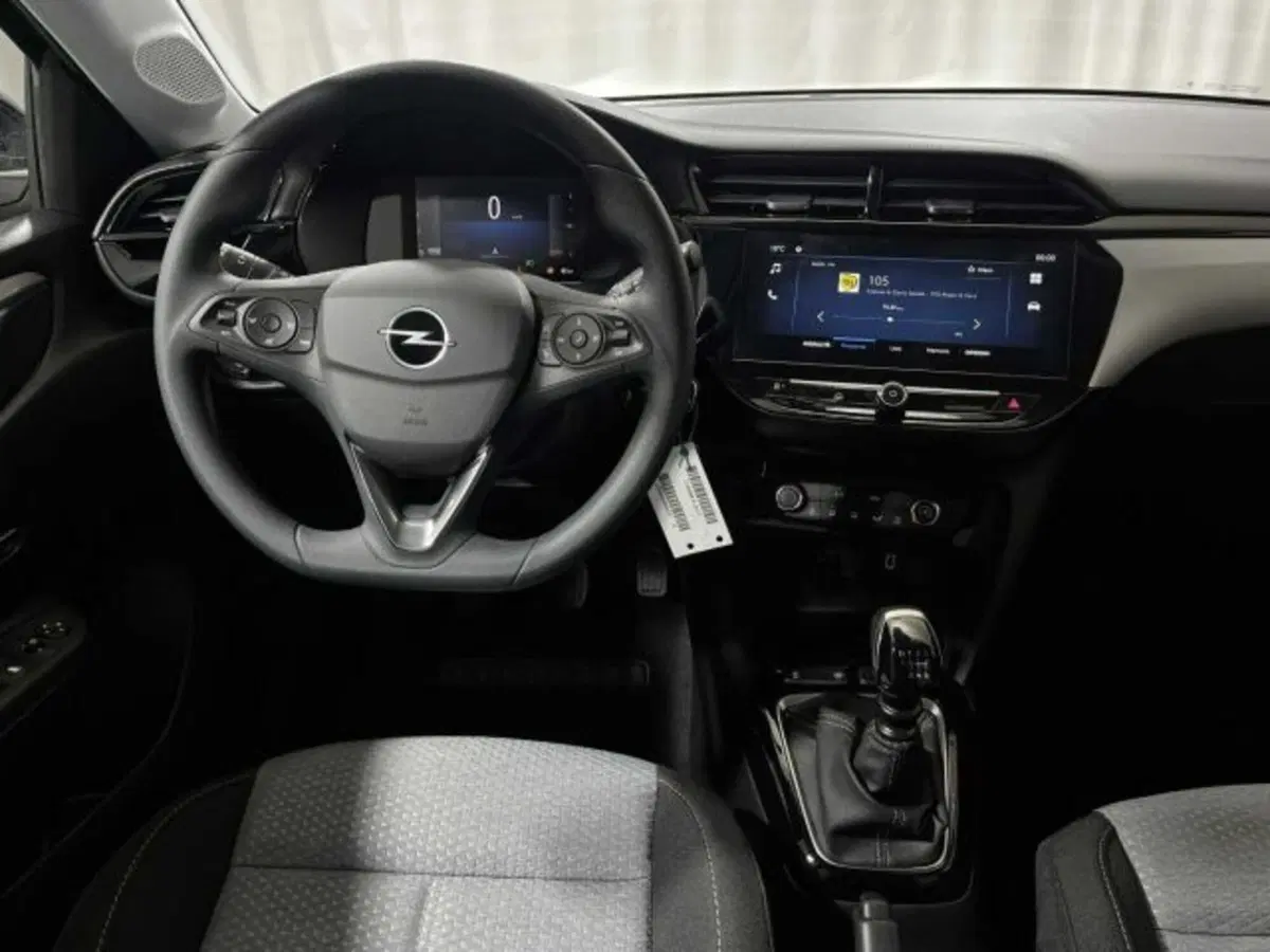 Opel Corsa nuova a Sondrio (13)