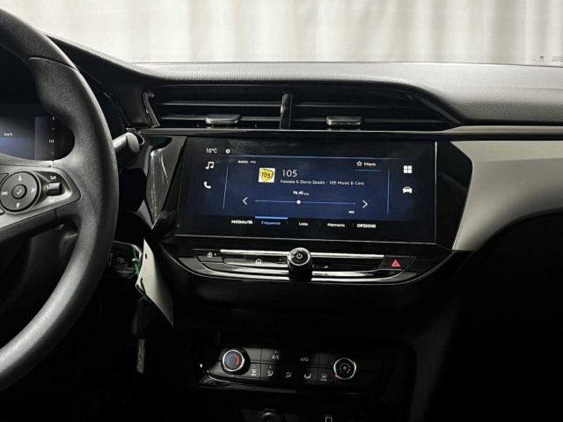 Opel Corsa nuova a Sondrio (14)