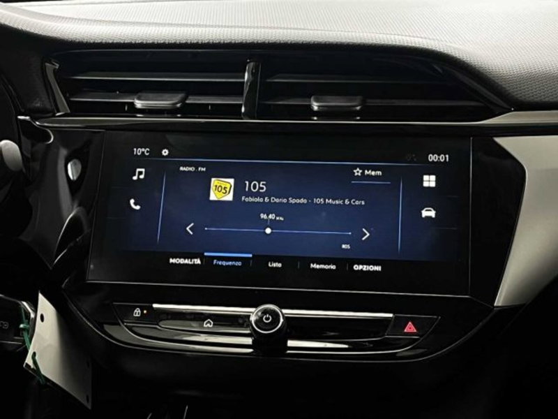 Opel Corsa nuova a Sondrio (17)