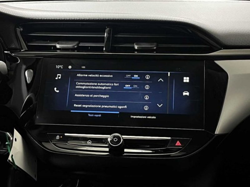 Opel Corsa nuova a Sondrio (19)