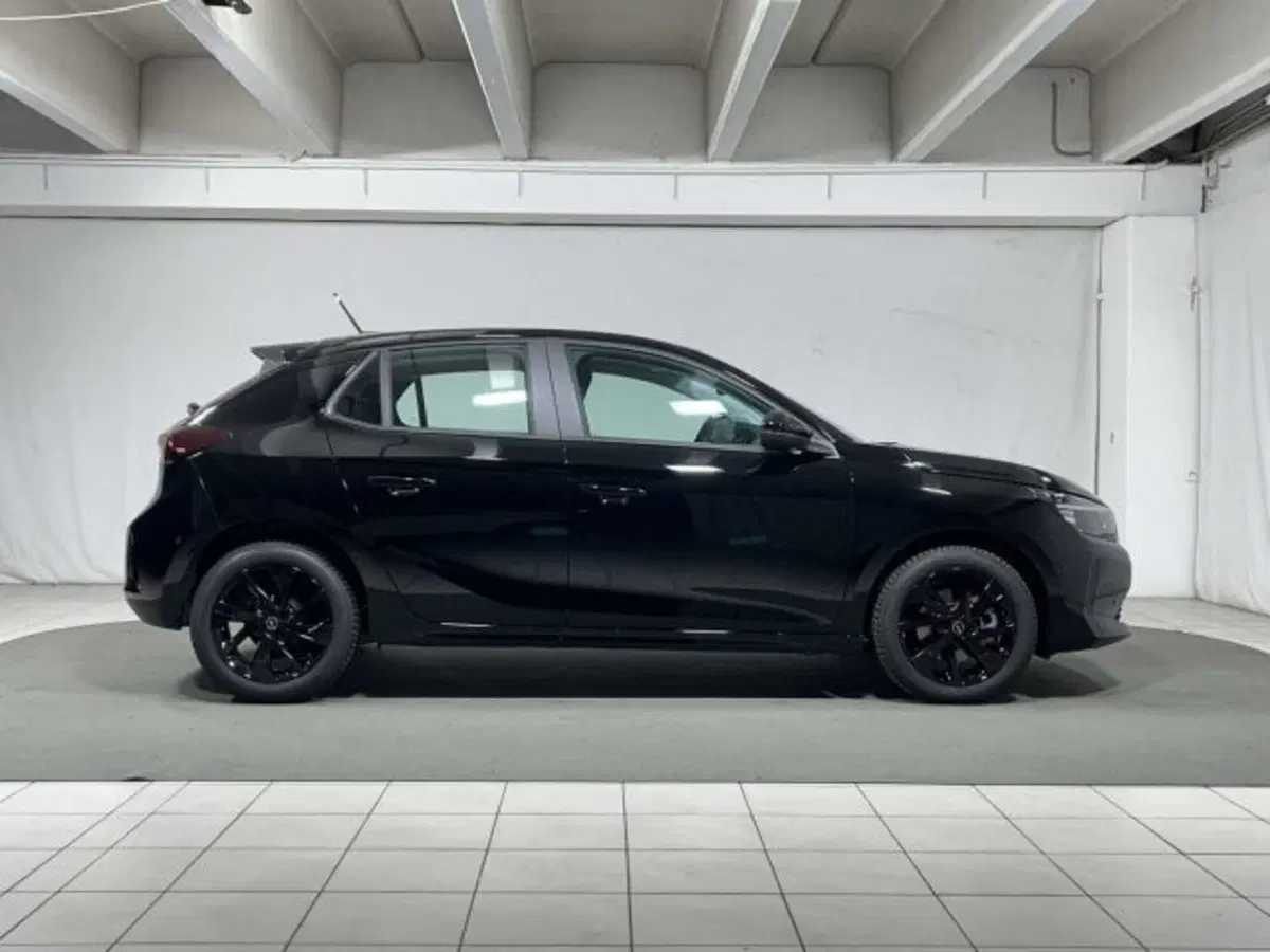Opel Corsa nuova a Sondrio (6)
