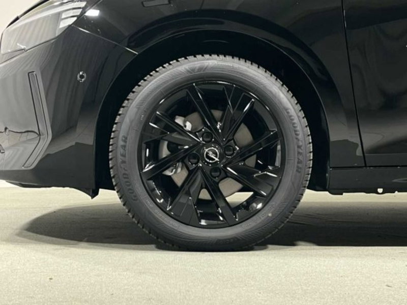 Opel Corsa nuova a Sondrio (9)