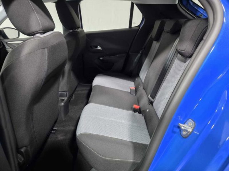 Opel Corsa nuova a Sondrio (11)