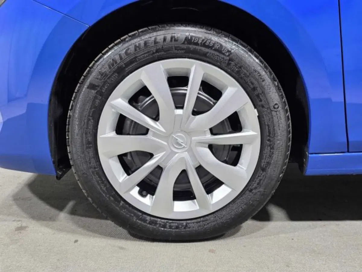 Opel Corsa nuova a Sondrio (9)