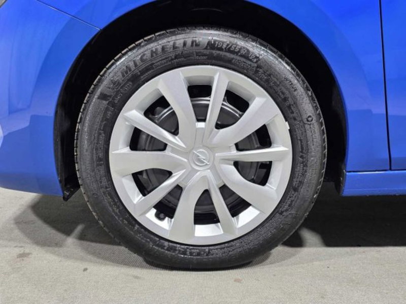 Opel Corsa nuova a Sondrio (9)