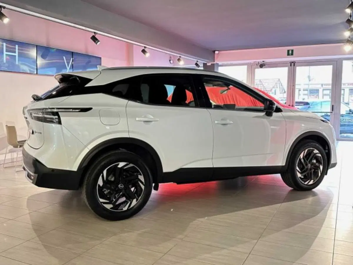 Nissan Qashqai nuova a Sondrio (8)