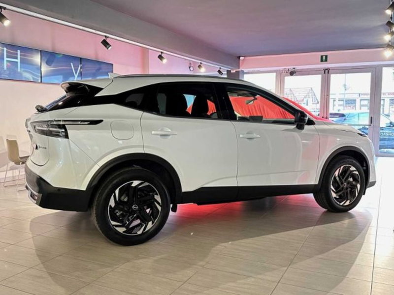 Nissan Qashqai nuova a Sondrio (8)