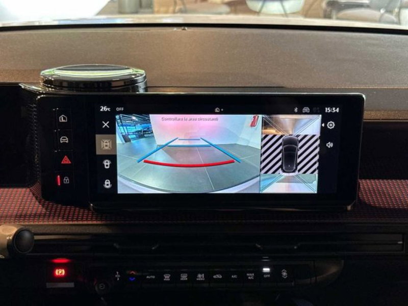 Lancia Ypsilon nuova a Sondrio (16)