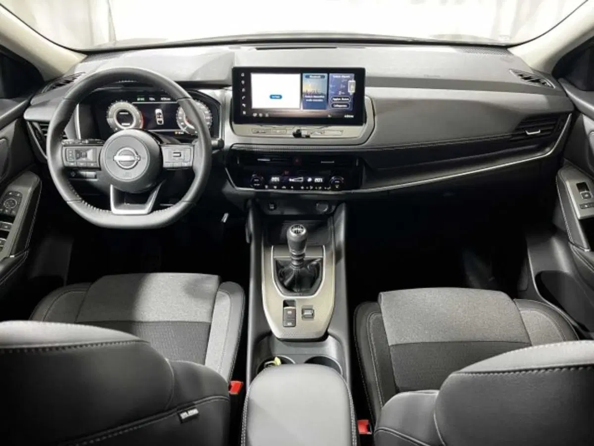 Nissan Qashqai nuova a Sondrio (12)